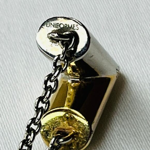 Louis Vuitton V Essentiel Necklace Employee Uniformes 2-Tone Gold/Silver - Picture 9 of 10